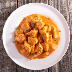 chicken cooked with curry sauce