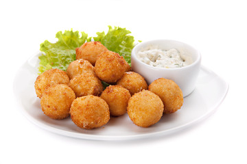 Deep fried cheese balls whith  lettuce and sauce