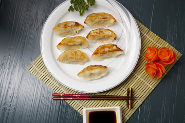 cuisine japonais grillage beignet sushi sashimi