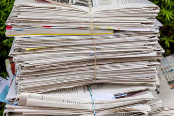 Stapel Altpapier. Alte Zeitungen