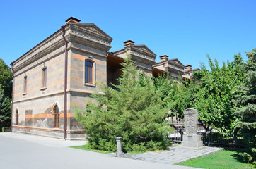 Fototapeta na wymiar Постройки монастыря в Эчмиадзине, Армения