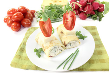 gefüllte Käse Crepe Röllchen