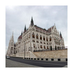 Fototapeta na wymiar The parliament building in Budapest, Hungary.