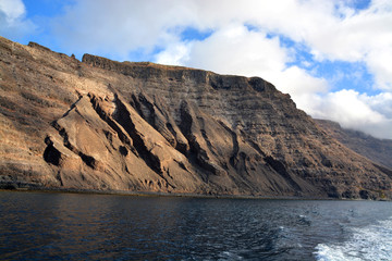 acantilado en la costa de lanzarote