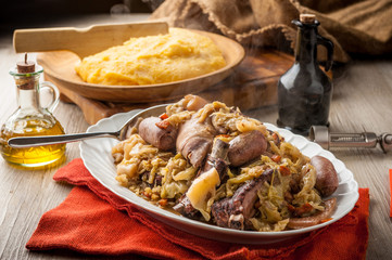 Bottaggio o cassoeula  con polenta gialla