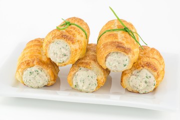cannoli con mousse al prosciutto cotto e rucola