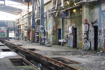 Fototapeta na wymiar Lost Place, alter zerfallener Güterbahnhof
