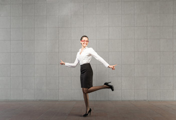 Obraz na płótnie Canvas Portrait of a young business woman happy