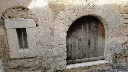 Fototapeta premium Vieille bâtisse à Ménerbes (Luberon)
