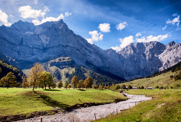 Fototapeta na wymiar karwendel mountains