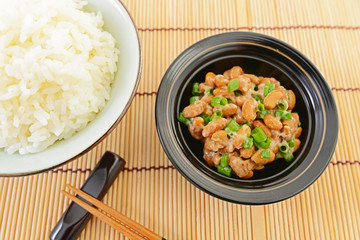 美味しそうな納豆とご飯