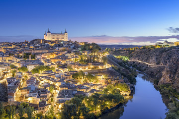 Toledo, Spain Town Skyline at Dawn - obrazy, fototapety, plakaty