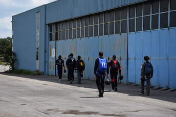 Skydiving team pronti al volo