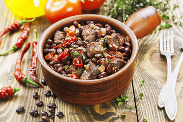 Meat stew with red beans and chili
