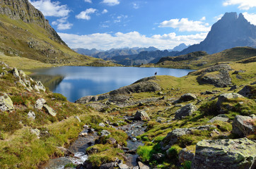 Fototapeta na wymiar Lake Gentau in the Bearn Pyrenees