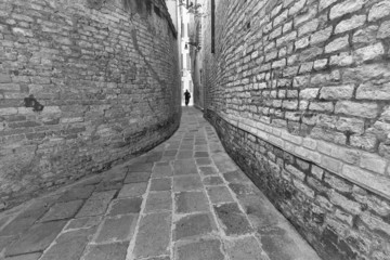 Fototapety  Wąska uliczka Wenecja,Włochy.