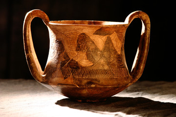 archeologia vasellame ritrovamenti civiltà degli etruschi