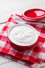 Sour cream in bowl.