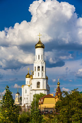 Fototapeta na wymiar Holy Trinity cathedral of Bryansk, Russia