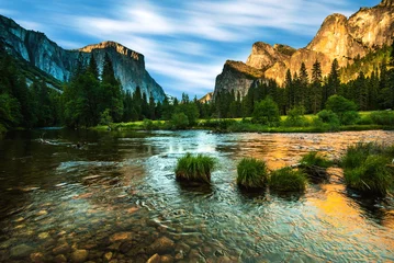 Fotobehang Natuurpark Yosemite met uitzicht op de vallei