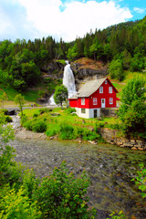 Fototapeta na wymiar waterfall in norway