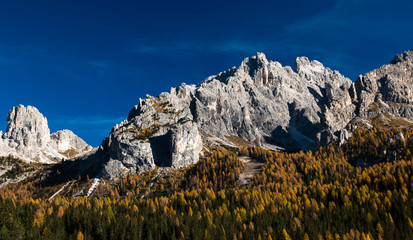 Autumn peaks in Dolomites