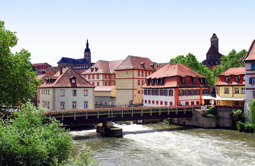 Fototapeta premium Brücke über die Regnitz in Bamberg