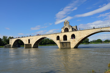 Fototapeta na wymiar Bridge in Avignon