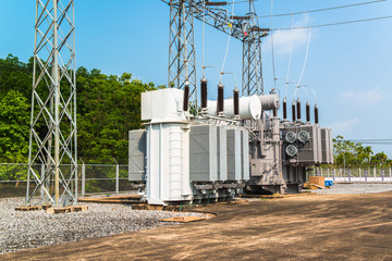 Transformer station and the high voltage electric pole