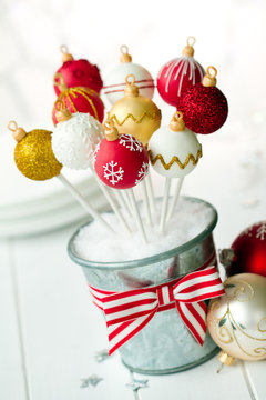 Christmas Bauble Cake Pops