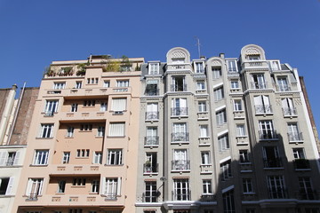 Obraz premium Immeuble en briques à Paris