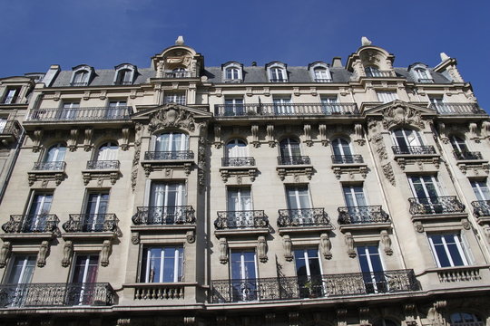 Façade d'immeuble du quartier de Passy à Paris