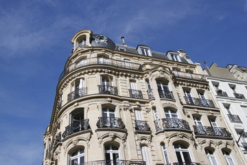 Fototapeta premium Immeuble de standing du quartier de Passy à Paris