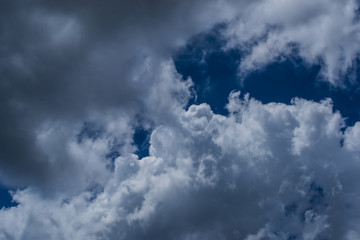 Obraz premium cloudy and blue sky