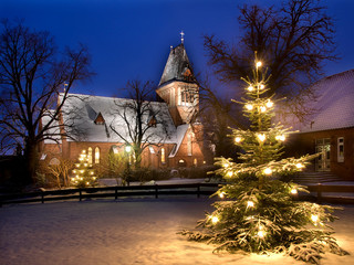 Weihnachtliche Kirche