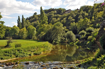 Obraz premium La Cave - Le pont de L'Ouysse - Dordogne