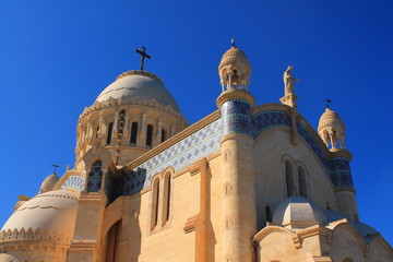 Basilique Notre-Dame d'Afrique à Alger, Algérie © Picturereflex