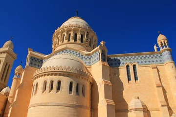 Raamstickers Basilique Notre Dame d'Afrique à Alger, Algérie © Picturereflex