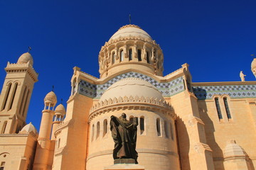 Basilique Notre Dame d'Afrique à Alger, Algérie © Picturereflex
