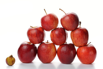 mele rosse e melograno