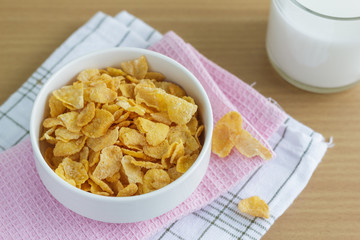 Cornflakes and milk