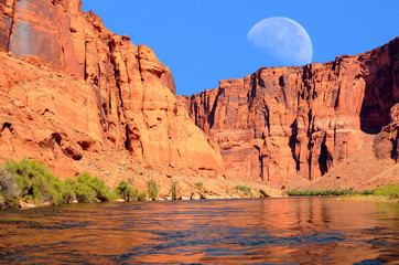 Fototapeta na wymiar Colorado River Moon