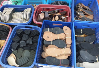 type shoe sole and shoe insole