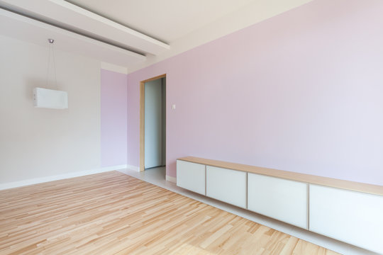 Spacious room in pastel colors