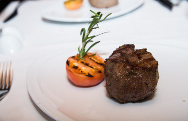 Fillet Steak with Broiled Tomato
