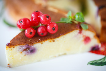 curd pudding with berries