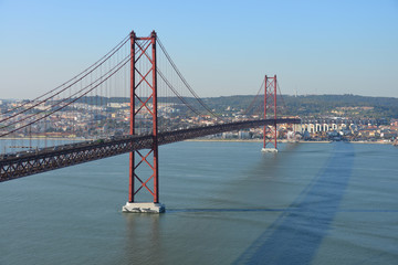 Ponte 25. de Abril, Tejobrücke, Lissabon, Portugal, Almada