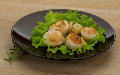 Grilled scallops