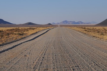 Straße entlang des Namib-Rand-Gebiet