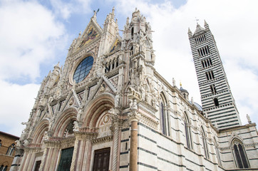 Fototapeta na wymiar Duomo de Sienne